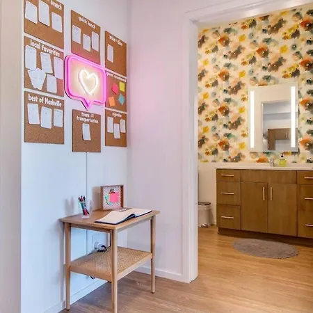 Stylish Downtown Condo W/ Pool & Parking Nashville Exterior photo