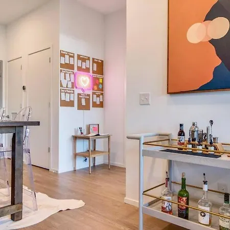 Stylish Downtown Condo W/ Pool & Parking Nashville Exterior photo