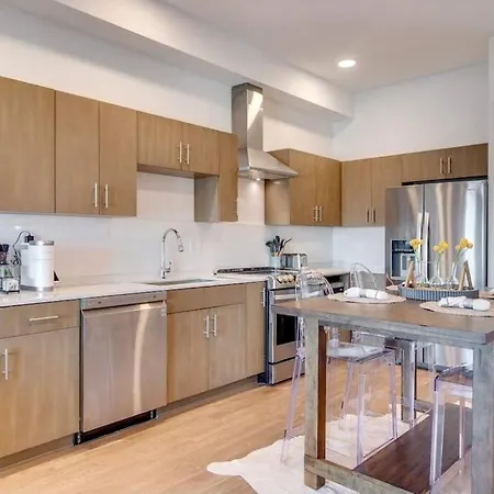 Stylish Downtown Condo W/ Pool & Parking Nashville Exterior photo