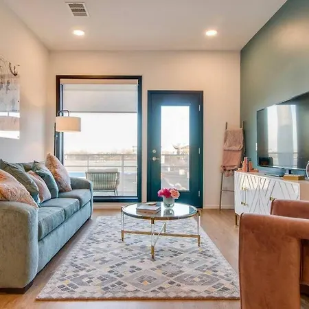 Stylish Downtown Condo W/ Pool & Parking Nashville Exterior photo